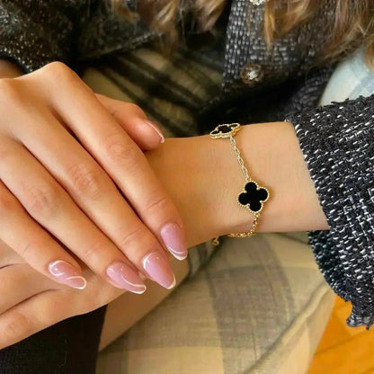 [Luna Brilliance] CLOVER 5 MOTIF ONYXS BRACELET COLLECTION