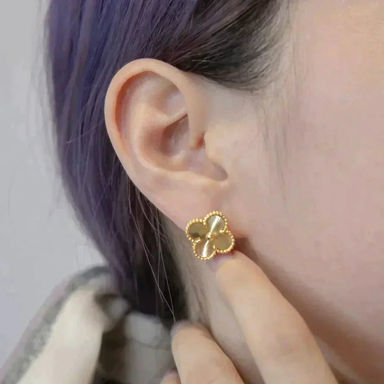 [Luna Brilliance]CLOVER MEDIUM 1 MOTIFS LASER EARRINGS
