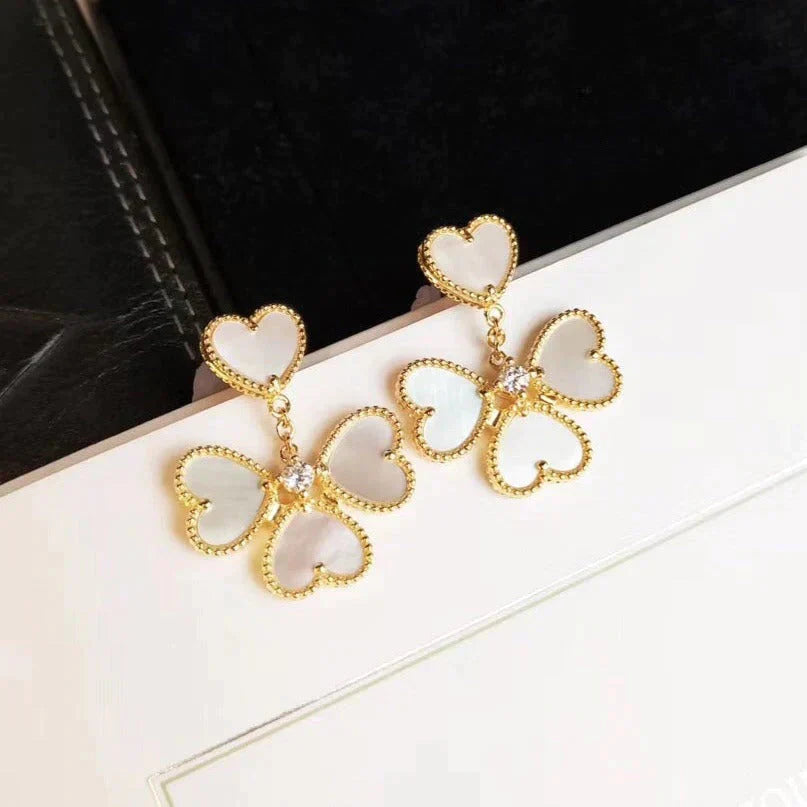 [Luna Brilliance]CLOVER SWEET WHITE MOP EARRINGS