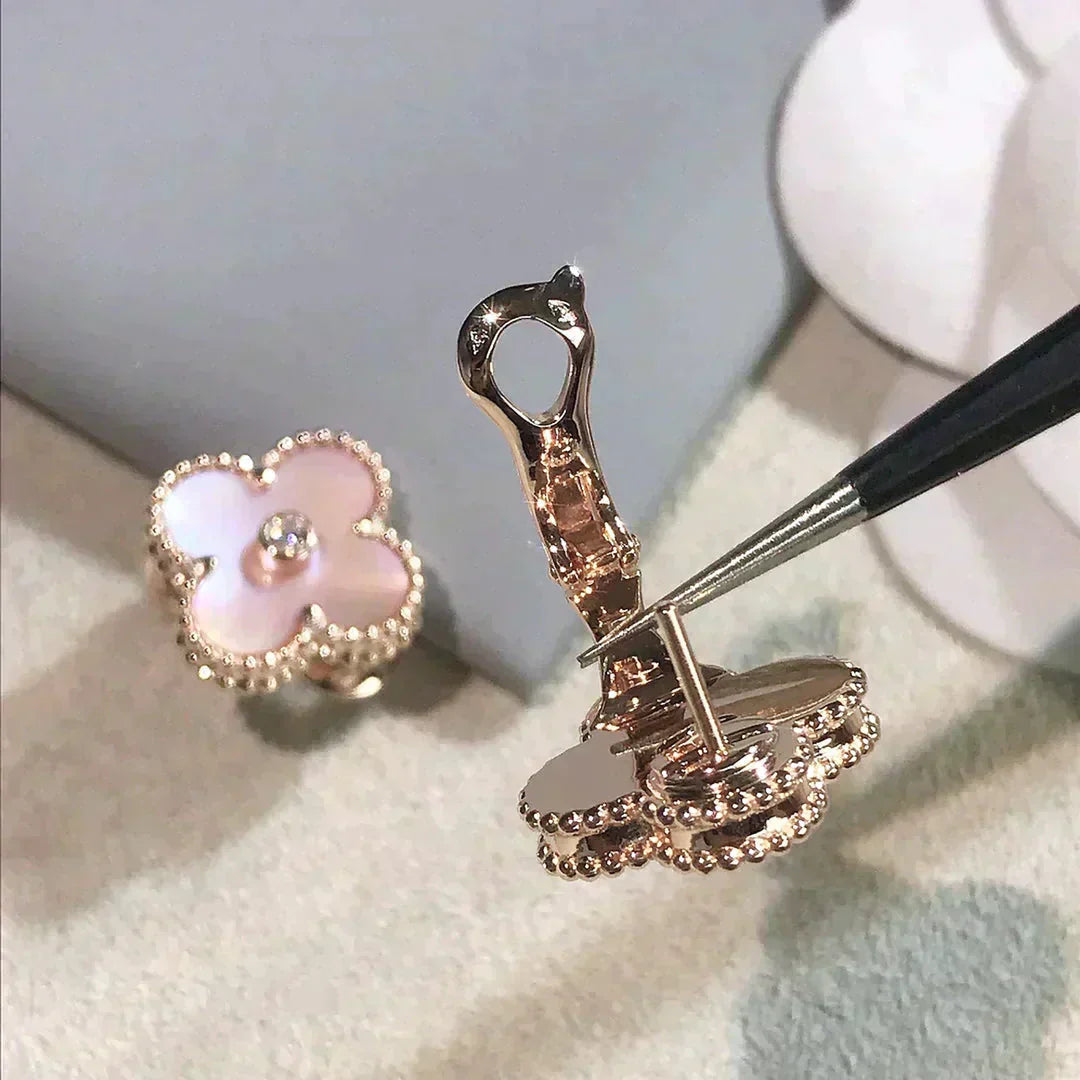 [Luna Brilliance]CLOVER MEDIUM 1 MOTIFS  PINK MOP DIAMOND EARRINGS