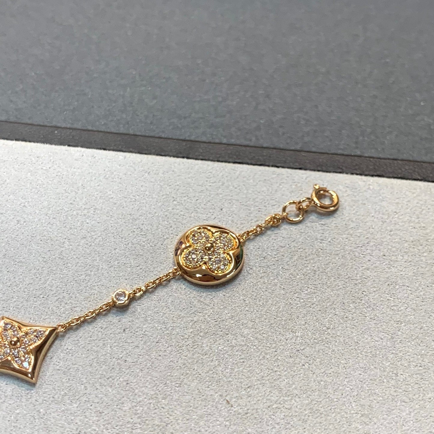 [Luna Brilliance]STAR AND SUN 4 MOTIFS GOLD DIAMONDS BRACELET