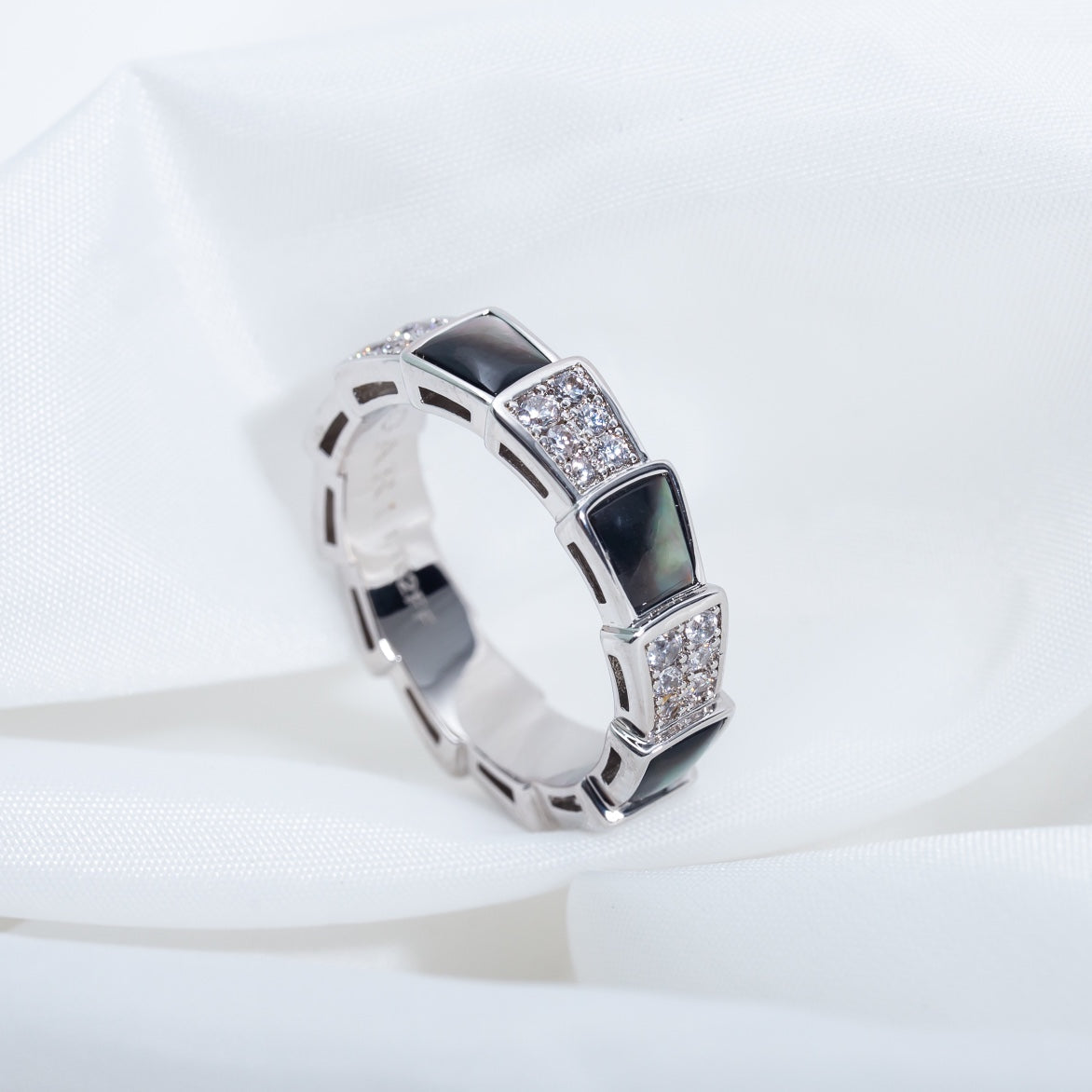 [Luna Brilliance]SERPENTI RING SILVER DIAMOND BLACK MOP 4MM