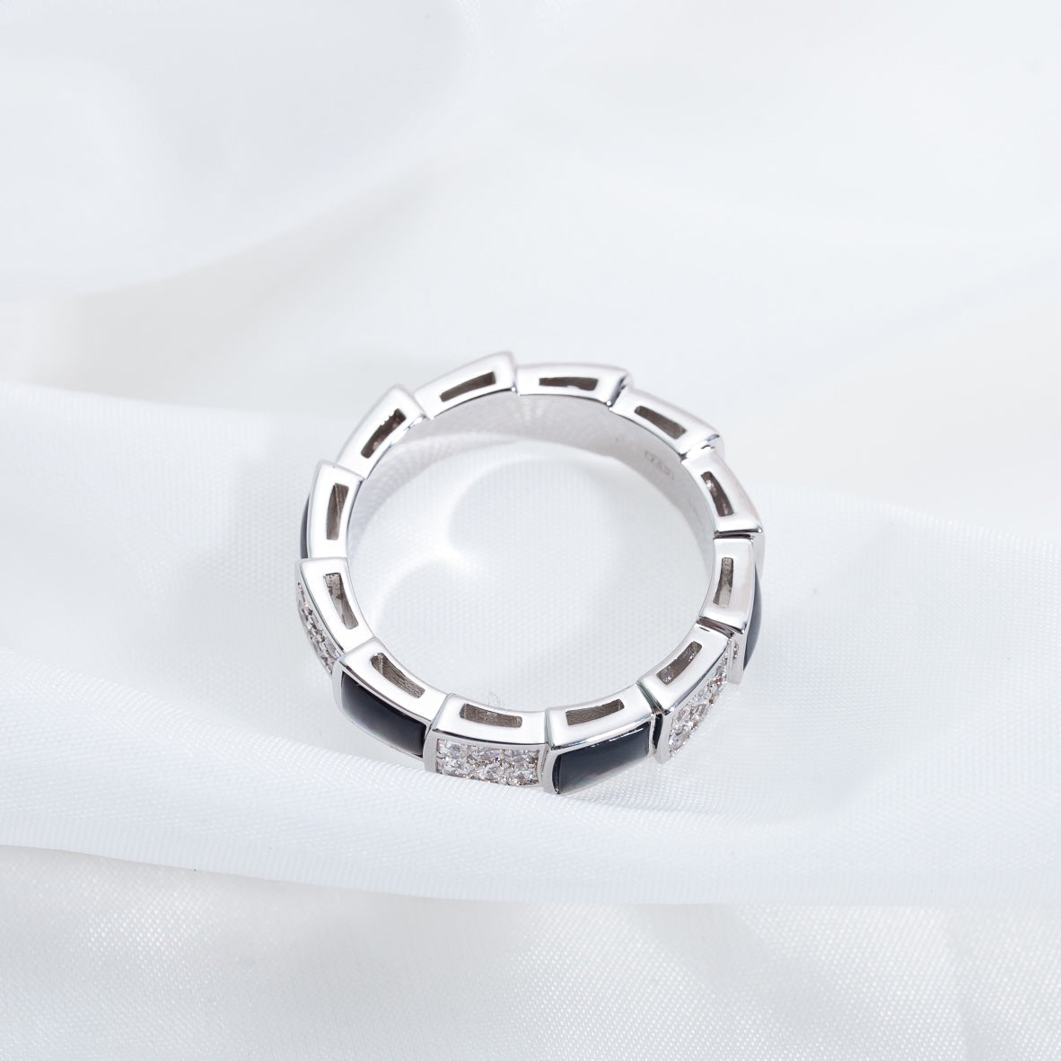 [Luna Brilliance]SERPENTI RING SILVER DIAMOND BLACK MOP 4MM
