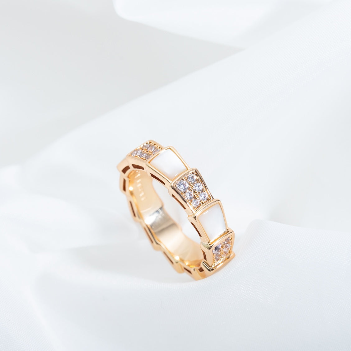 [Luna Brilliance]SERPENTI RING PINK GOLD MOP DIAMOND PAVED 4MM