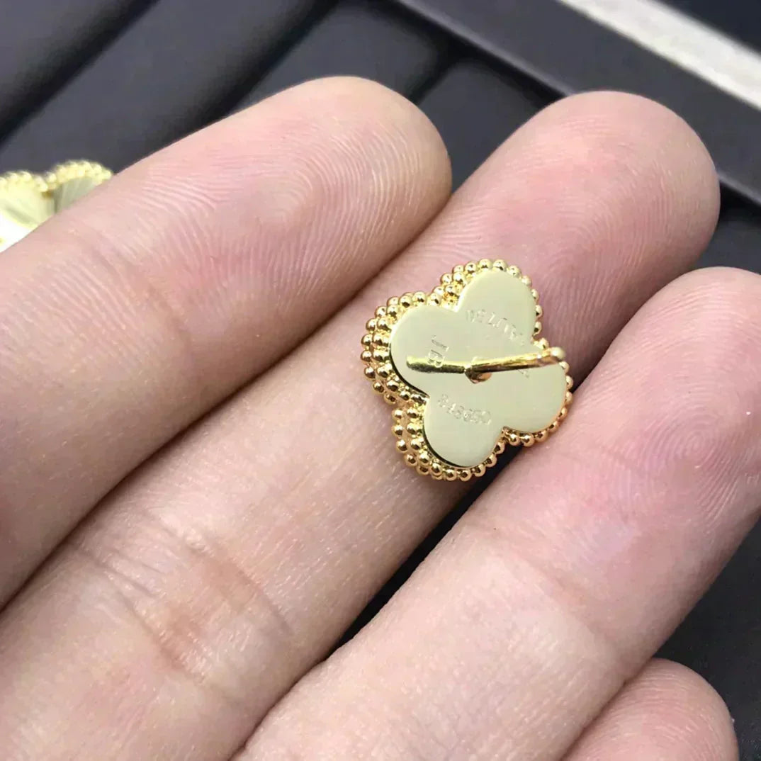 [Luna Brilliance]CLOVER MINI 9.5MM LASER EARRINGS