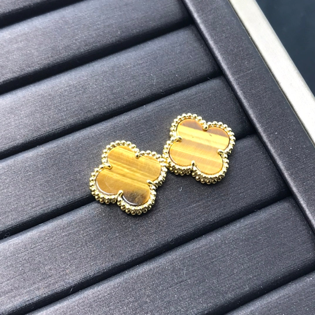 [Luna Brilliance]CLOVER MEDIUM 1 MOTIFS TIGER EYE EARRINGS