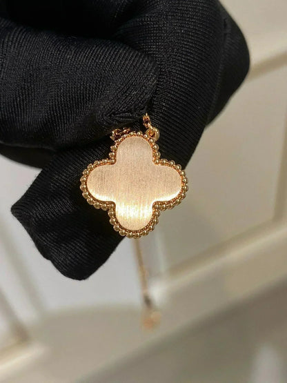 [Luna Brilliance]CLOVER 15MM DIAMOND RHODONITE NECKLACE