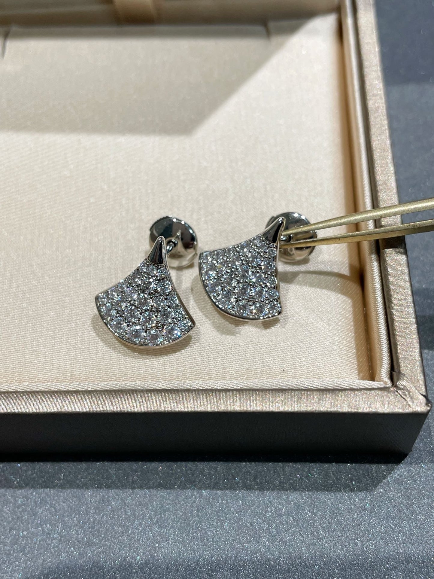 [Luna Brilliance]DREAM STUD EARRINGS DIAMOND