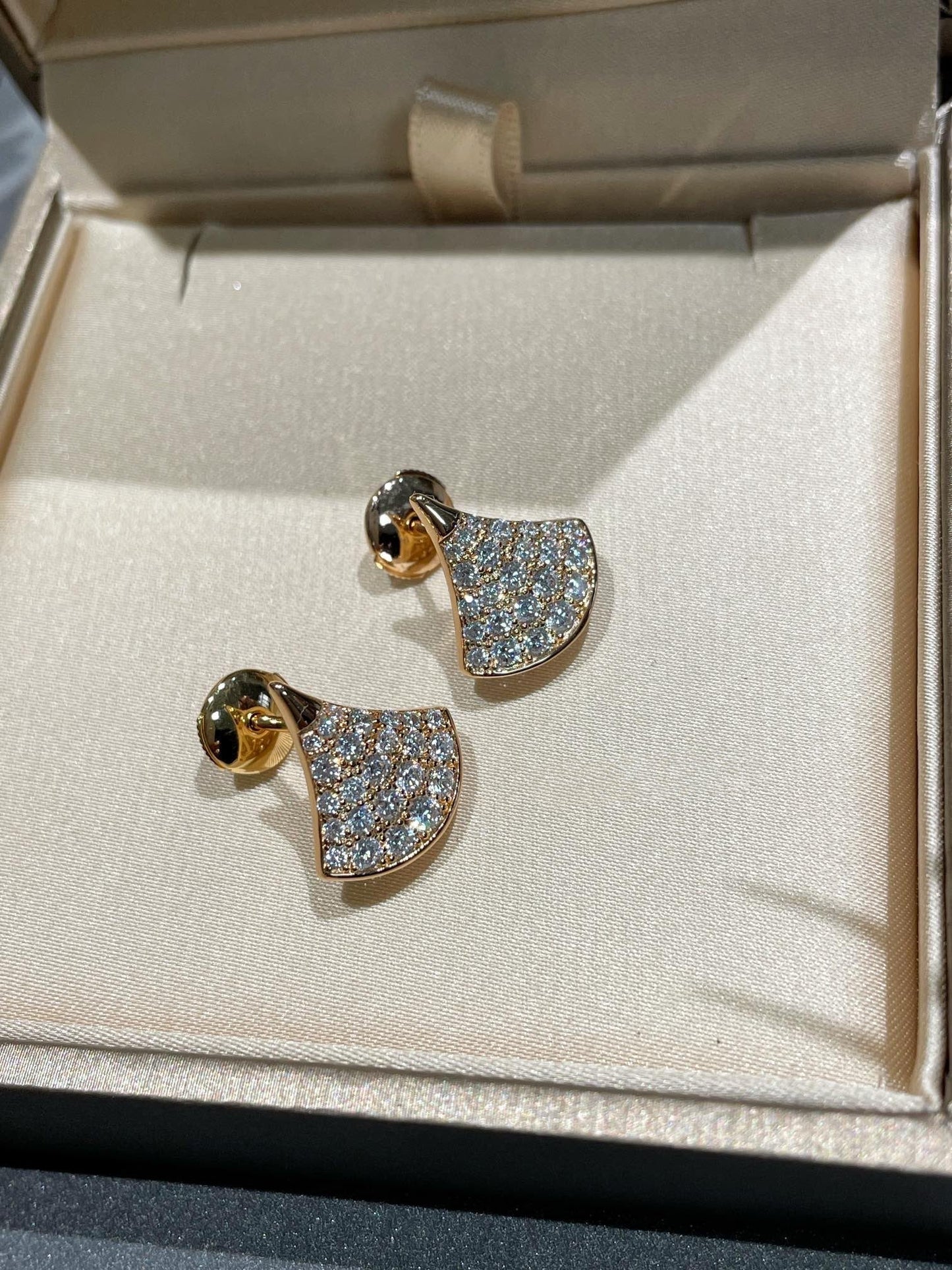[Luna Brilliance]DREAM STUD EARRINGS DIAMOND