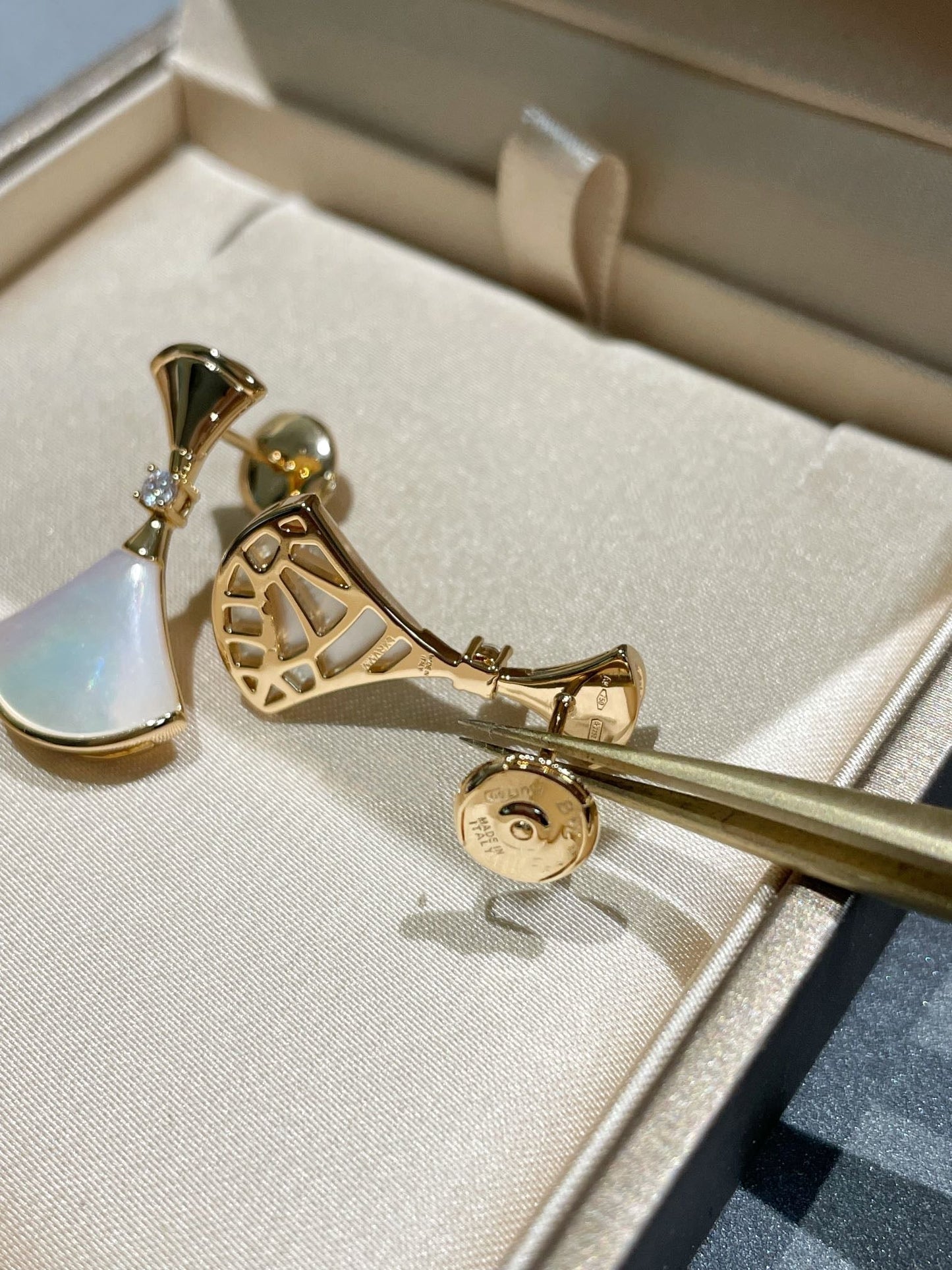 [Luna Brilliance]DREAM MOP 1 DIAMOND EARRINGS