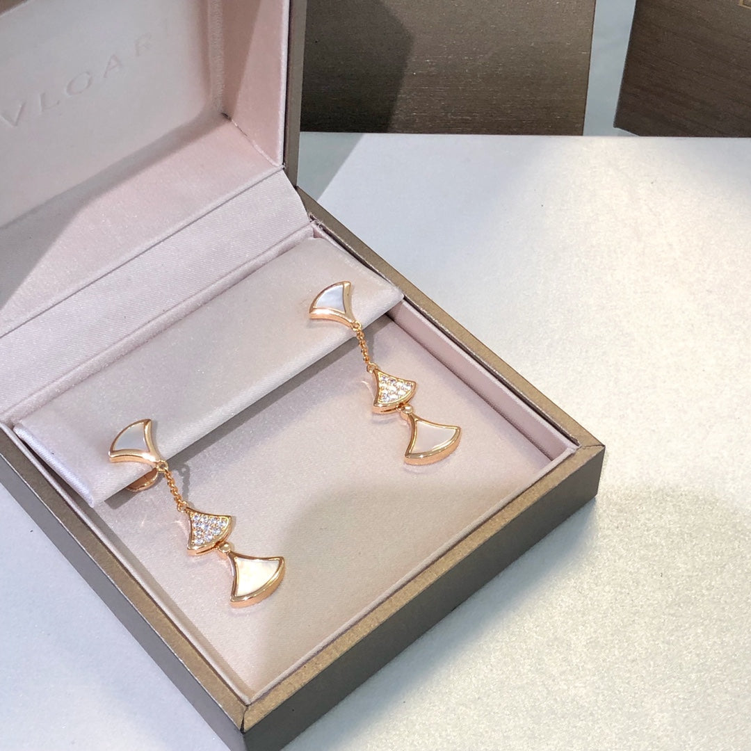 [Luna Brilliance]DREAM EARRINGS 3 MOTIFS DIAMOND MOP PINK GOLD