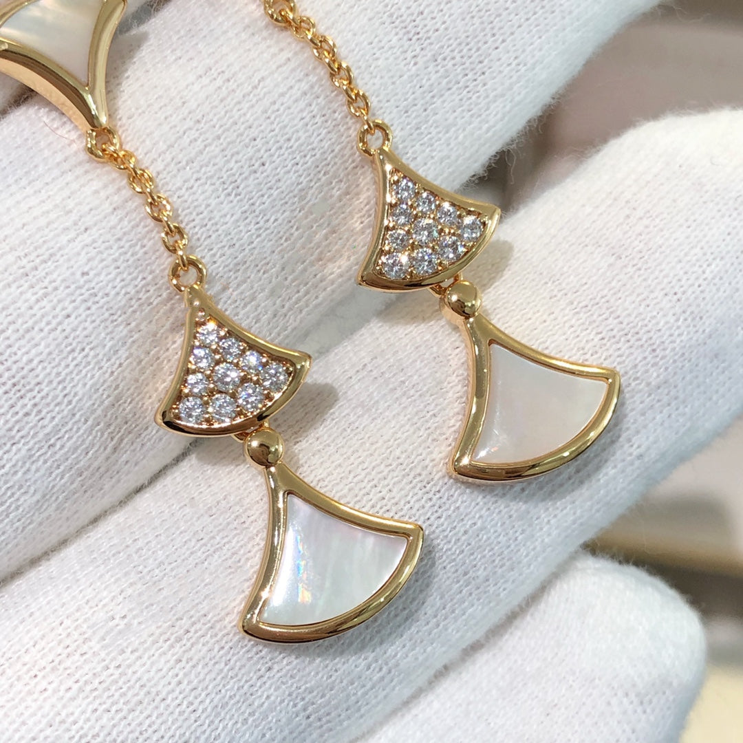 [Luna Brilliance]DREAM EARRINGS 3 MOTIFS DIAMOND MOP PINK GOLD