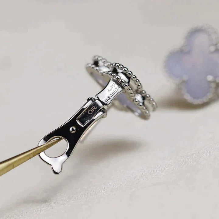 [Luna Brilliance]CLOVER MEDIUM 1 MOTIFS  WHITE MOP EARRINGS SILVER