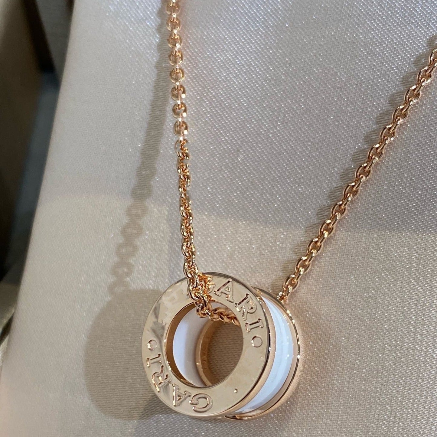 [Luna Brilliance]ZERO 1 WHITE CERAMIC PINK GOLD NECKLACE