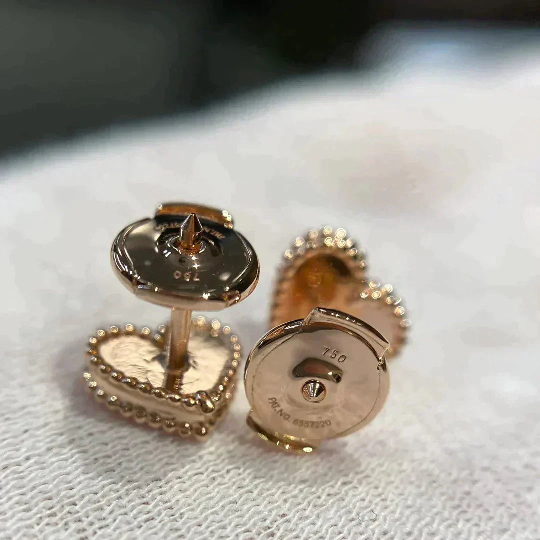 [Luna Brilliance]HEART CARNELIAN STUD EARRINGS