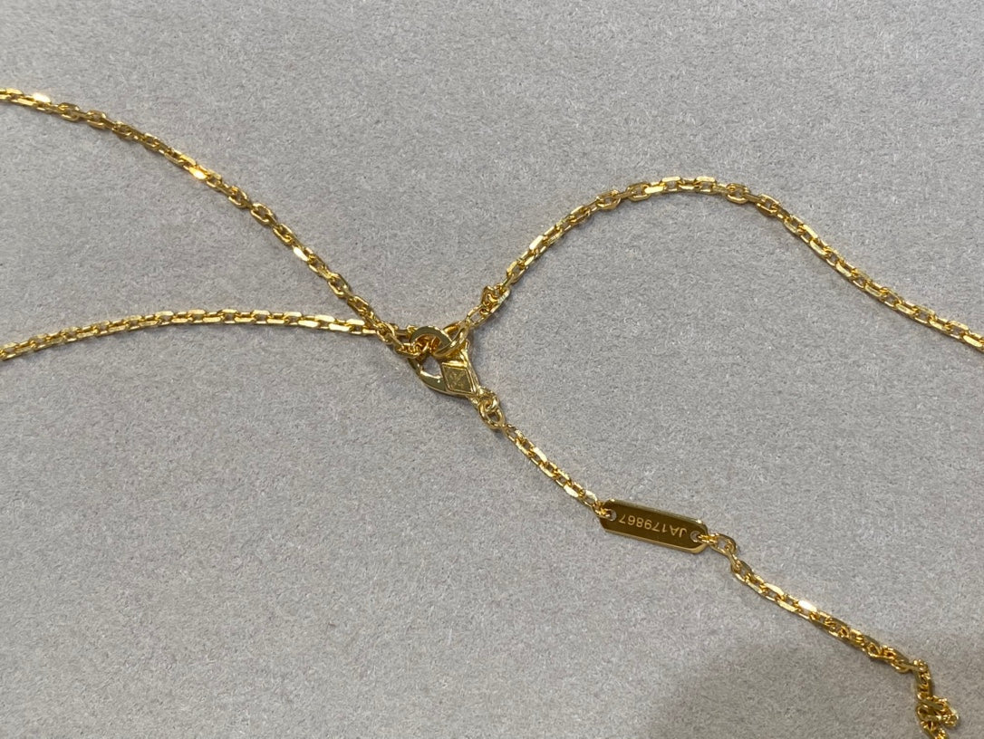 [Luna Brilliance]CLOVER 25MM NECKLACE GOLD CARNELIAN