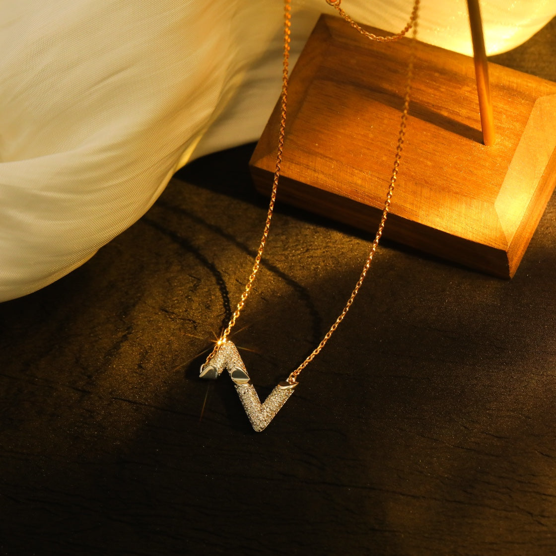[Luna Brilliance]VOLT SILVER DIAMOND PEDANT NECKLACE
