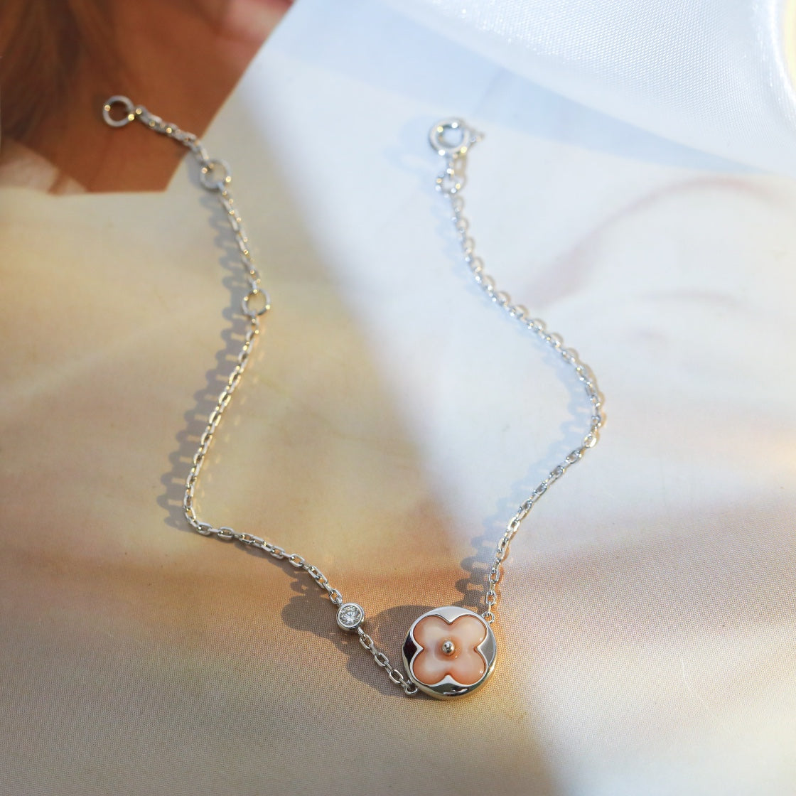 [Luna Brilliance]SUN MOTIF PINK MOP SILVER BRACELET