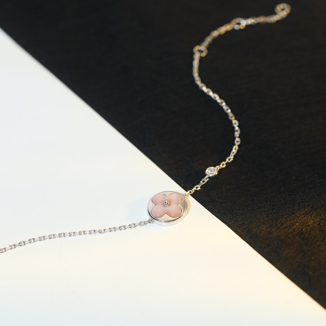 [Luna Brilliance]SUN MOTIF PINK MOP SILVER BRACELET