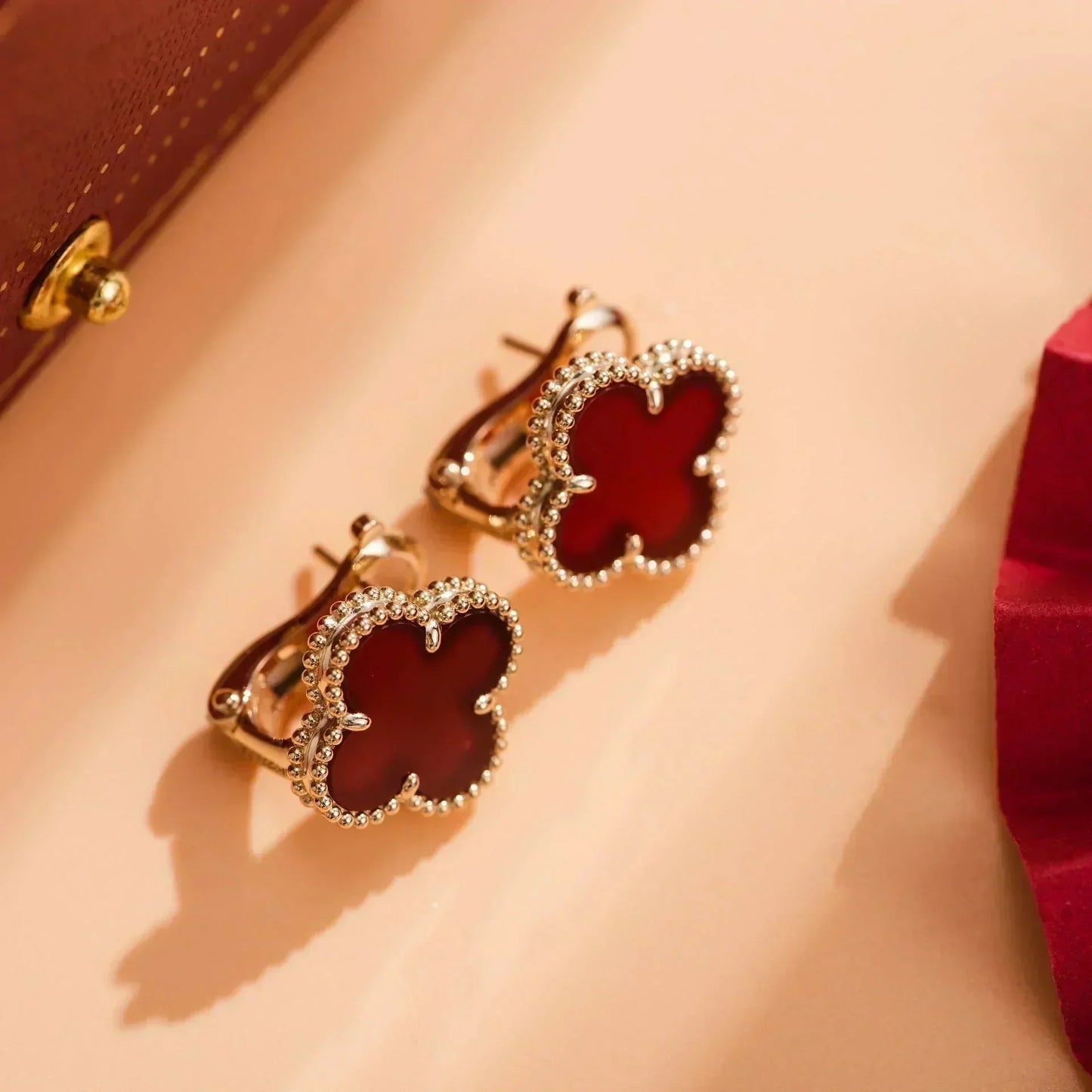 [Luna Brilliance]CLOVER MEDIUM 1 MOTIFS CARNELIAN  EARRINGS