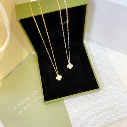 [Luna Brilliance]CLOVER MINI 9.5MM WHITE MOTHER-OF-PEARL NECKLACE