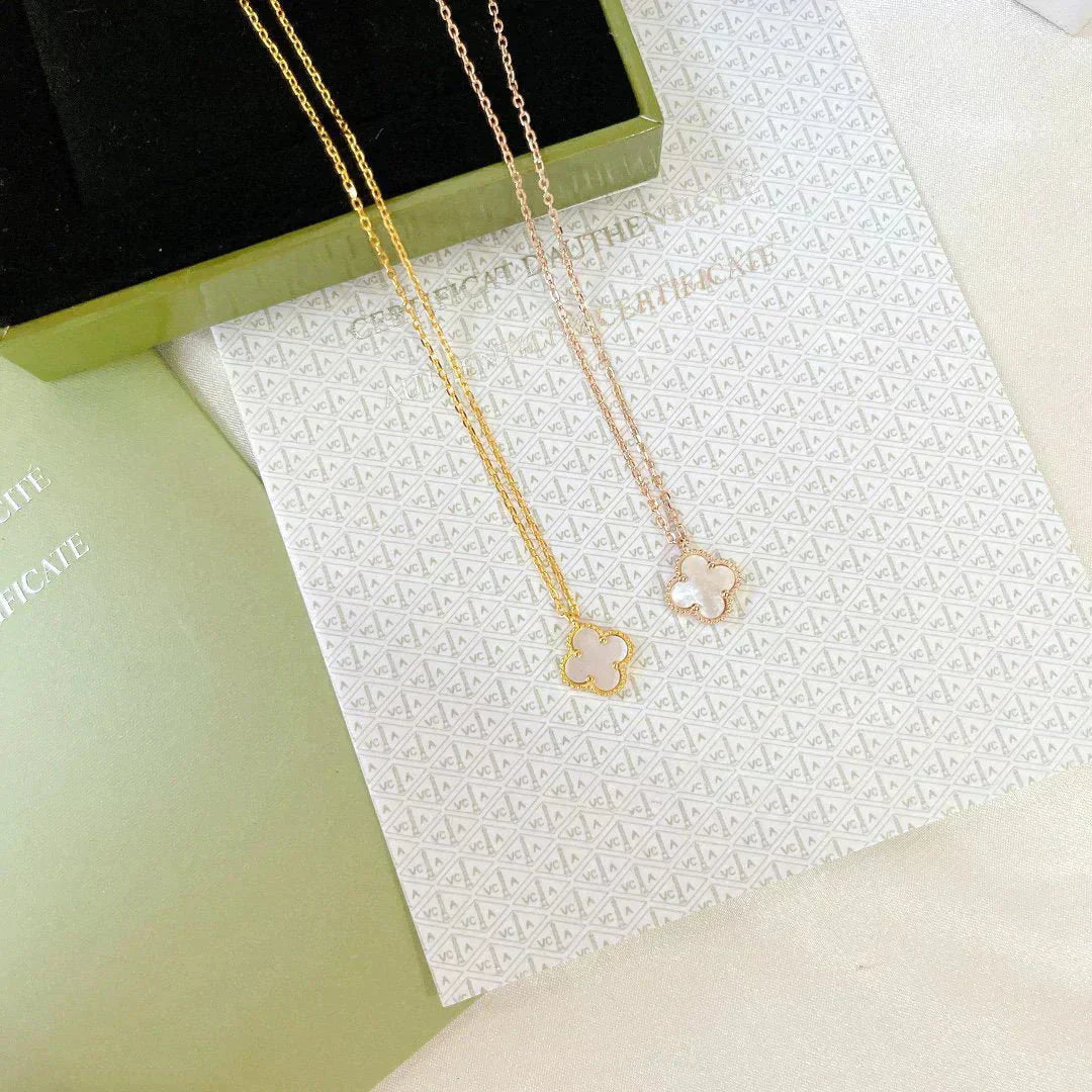 [Luna Brilliance]CLOVER MINI 9.5MM WHITE MOTHER-OF-PEARL NECKLACE