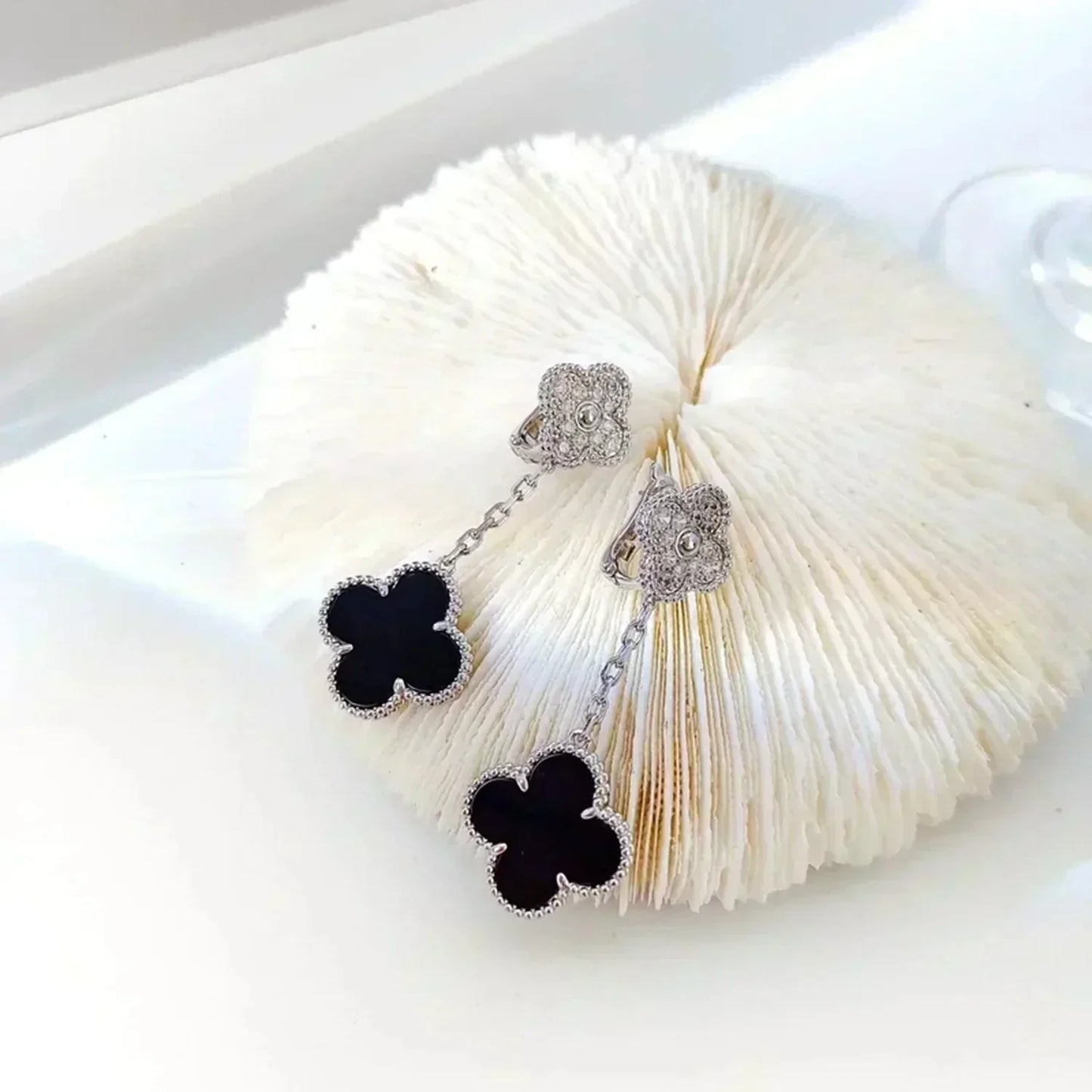 [Luna Brilliance]CLOVER 2 MOTIFS  DIAMOND ONYX EARRINGS SILVER
