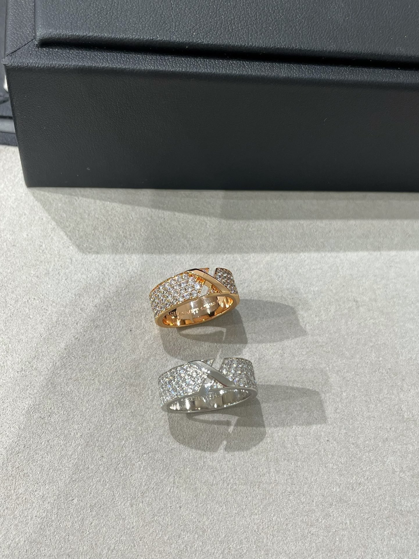 [Luna Brilliance]LIENS EVIDENCE  DIAMOND PAVED RING