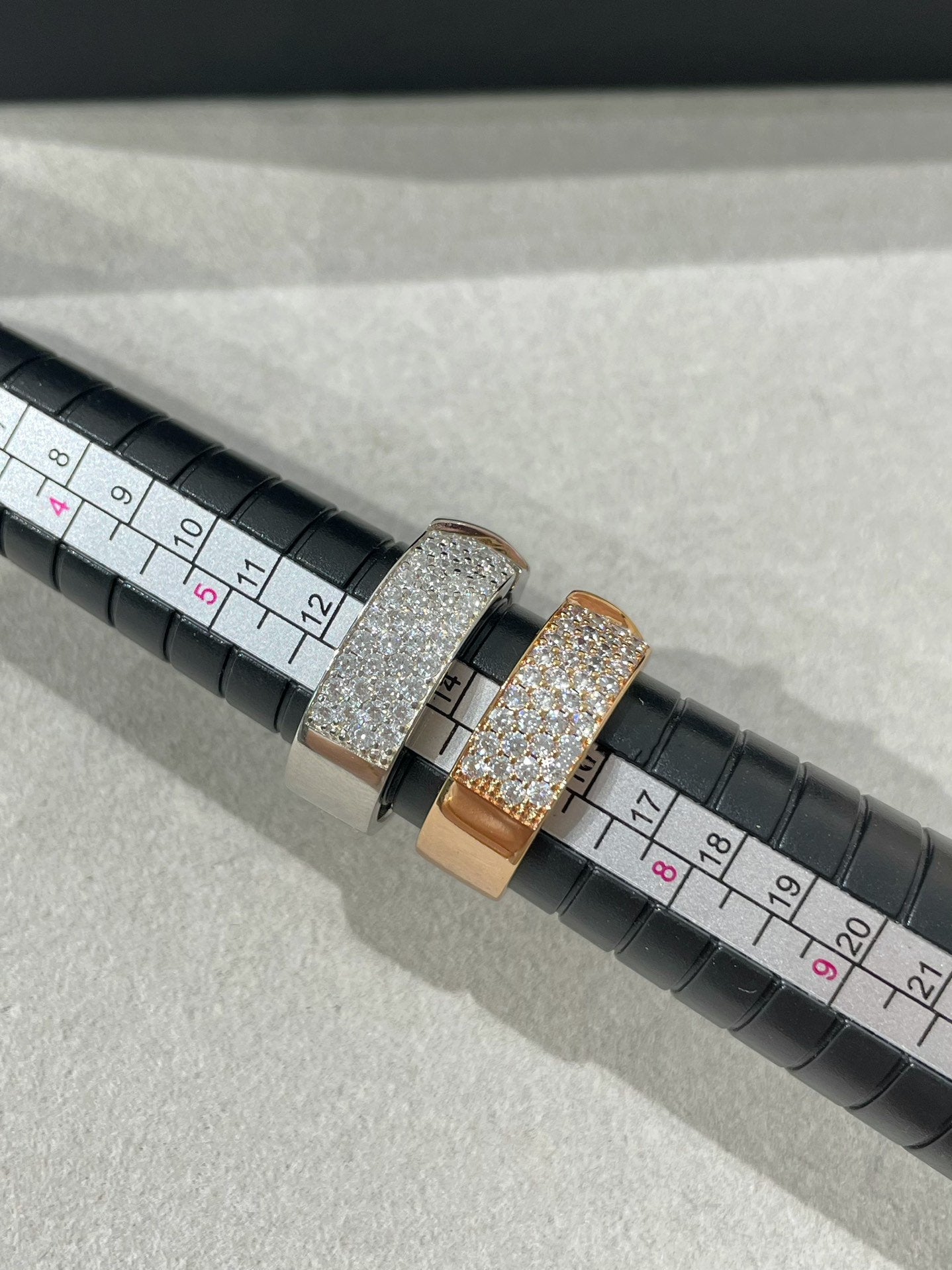 [Luna Brilliance]LIENS EVIDENCE  DIAMOND PAVED RING