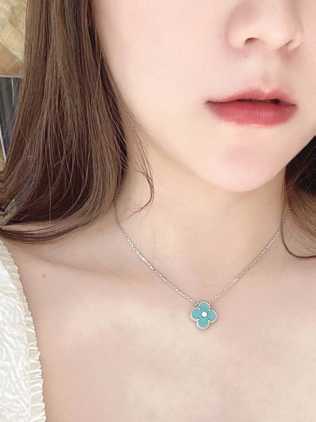 [Luna Brilliance]CLOVER 1 DIAMOND LIGHT BLUE SILVER NECKLACE