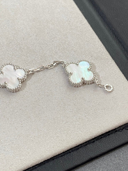 [Luna Brilliance]CLOVER SILVER MOP 5 MOTIF BRACELET