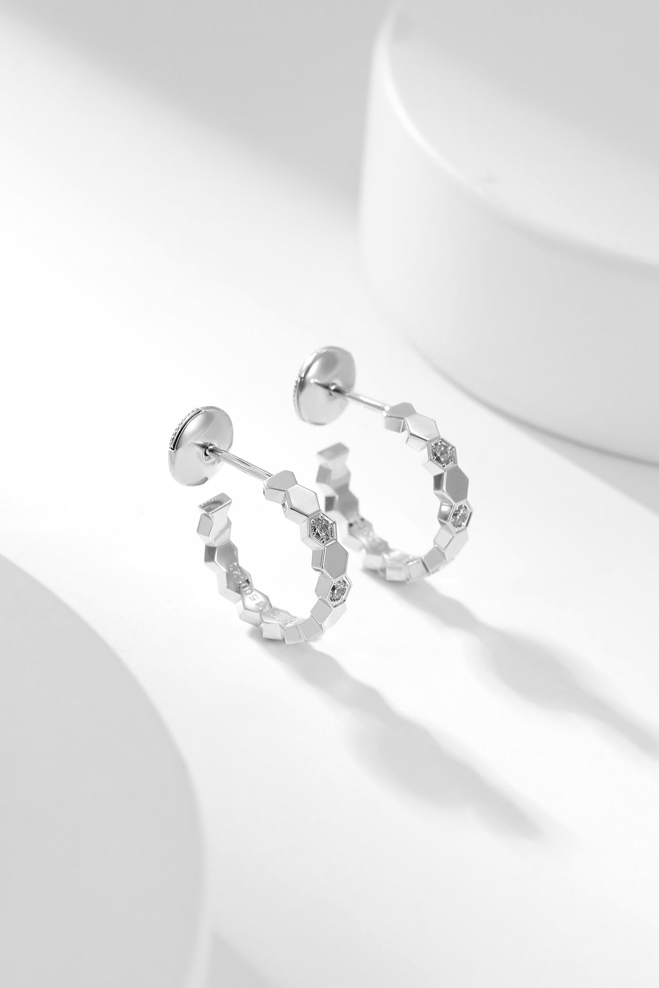[Luna Brilliance]BEE LOVE DIAMOND HOOP EARRINGS