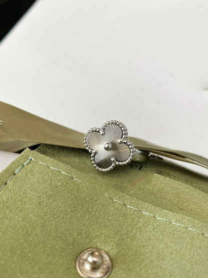 [Luna Brilliance]CLOVER SILVER RING