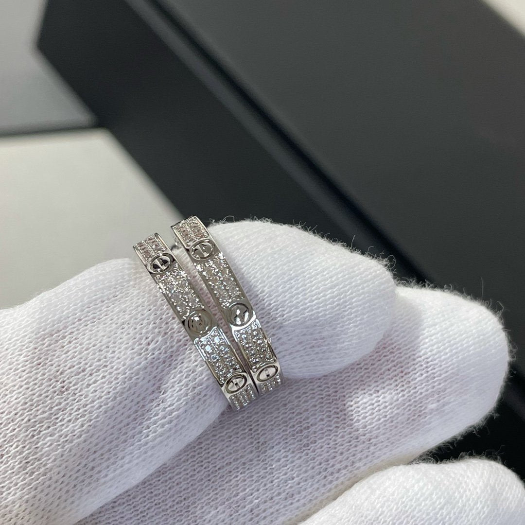 [Luna Brilliance]LOVE DIAMOND SILVER HOOP EARRINGS