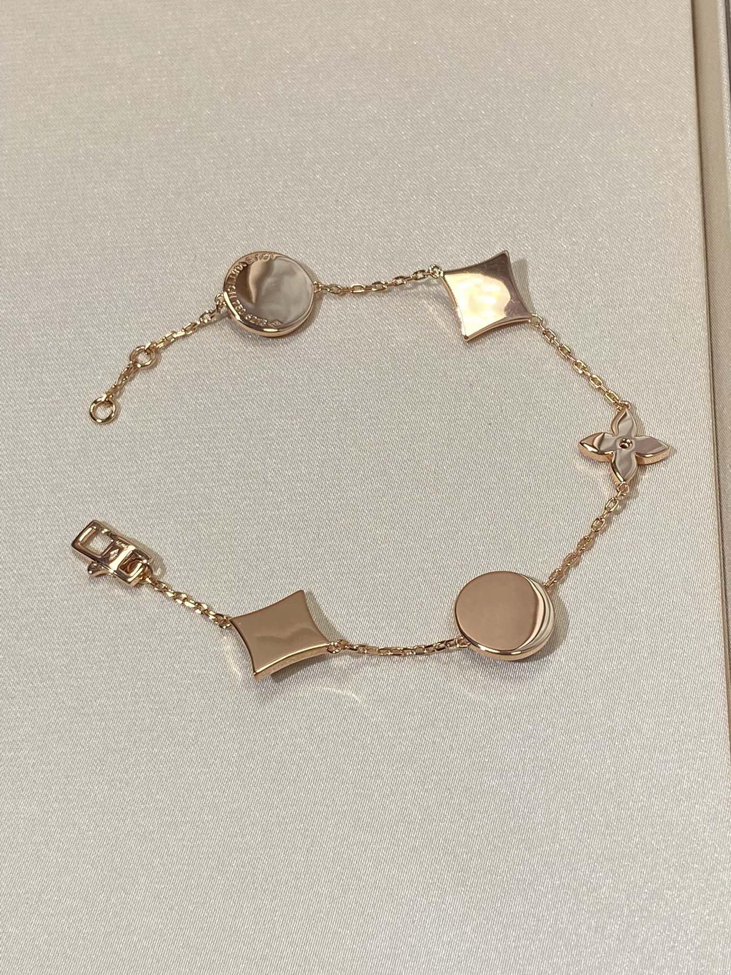 [Luna Brilliance]STAR AND SUN 5 MOTIF MOP PINK GOLD BRACELET