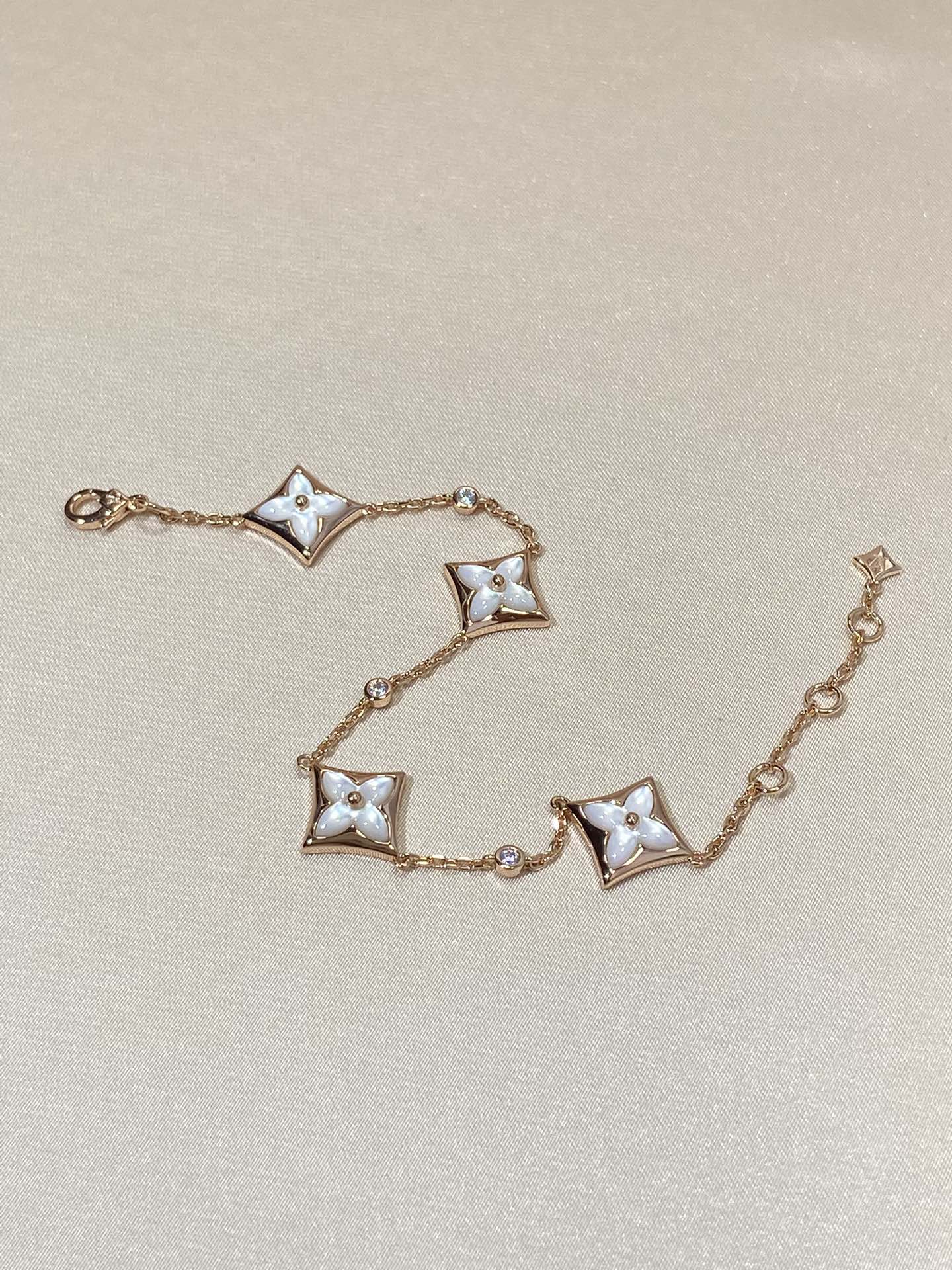 [Luna Brilliance]STAR 4 MOTIF MOP DIAMOND PINK GOLD BRACELET