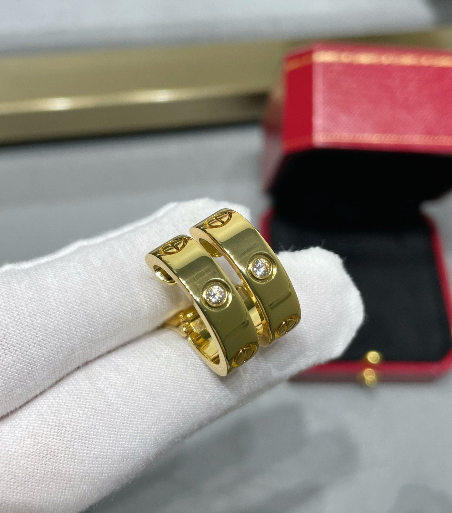 [Luna Brilliance]LOVE 5.5MM 1 DIAMOND EARRINGS
