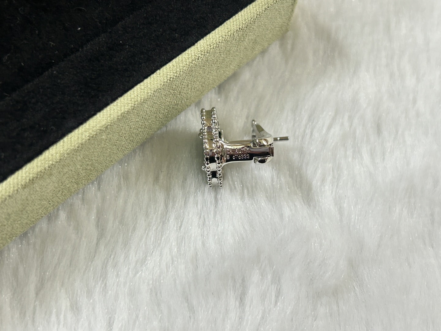 [Luna Brilliance]CLOVER PIETERSITE MEDIUM STUD EARRINGS