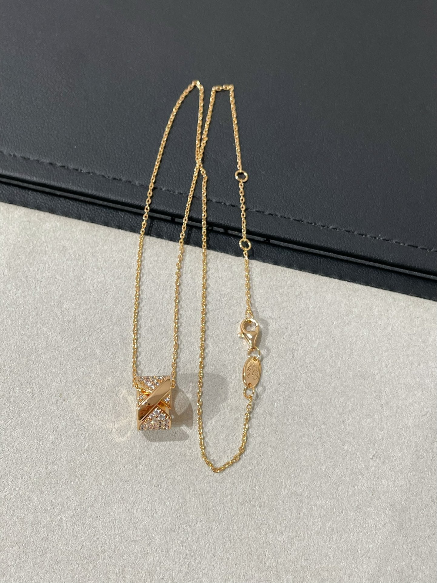 [Luna Brilliance]LIENS EVIDENCE DIAMOND PAVED NECKLACE