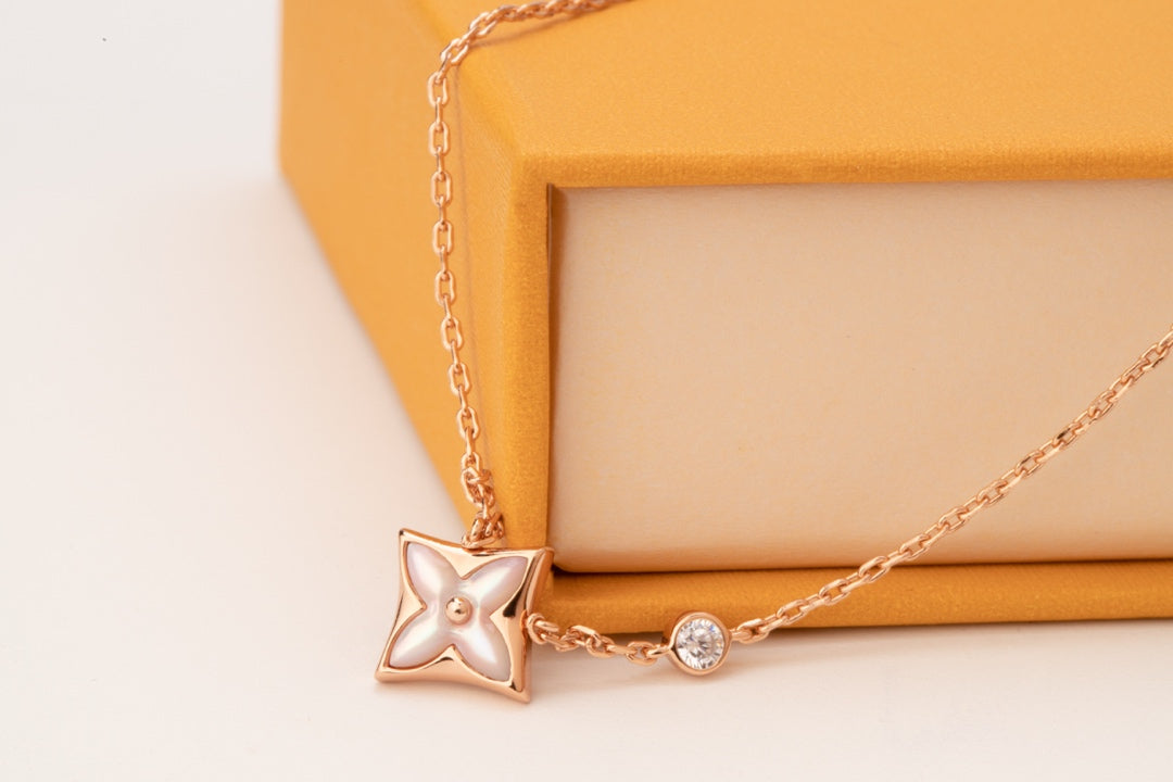 [Luna Brilliance]STAR PINK MOP 1 DIAMOND PINK GOLD NECKLACE