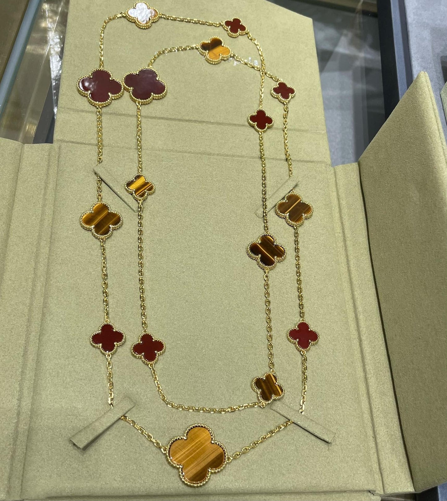 [Luna Brilliance]CLOVER 16 MOTIF CARNELIAN TIGER EYE ROSE GOLD NECKLACE