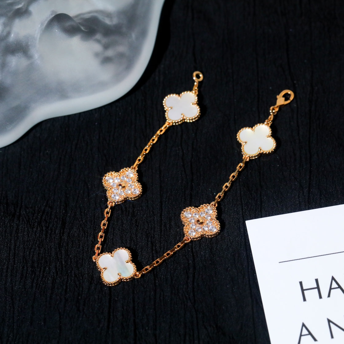[Luna Brilliance]CLOVER BRACELET 5 MOTIF WHITE MOP DIAMOND