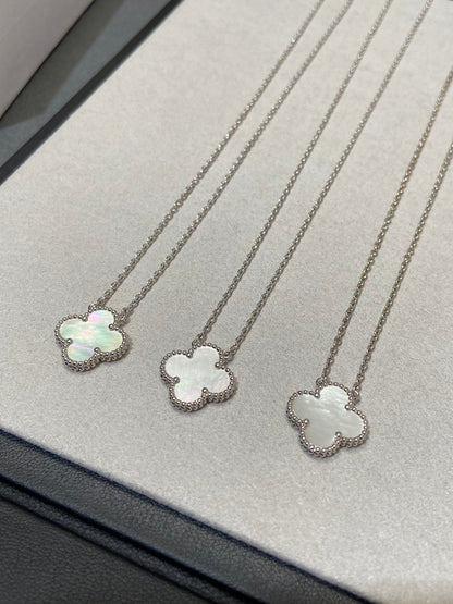 [Luna Brilliance]CLOVER MEDIUM SILVER WHITE MOP NECKLACE