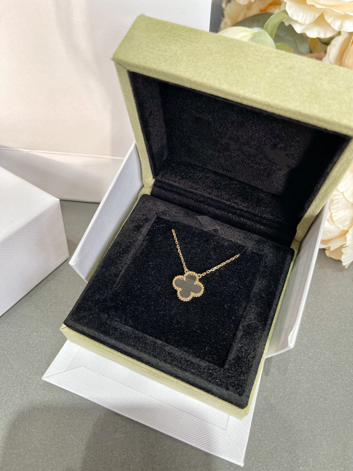 [Luna Brilliance]CLOVER ROCK CRYSTAL ROSE GOLD NECKLACE