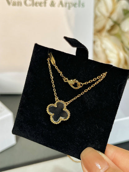 [Luna Brilliance]CLOVER ROCK CRYSTAL ROSE GOLD NECKLACE
