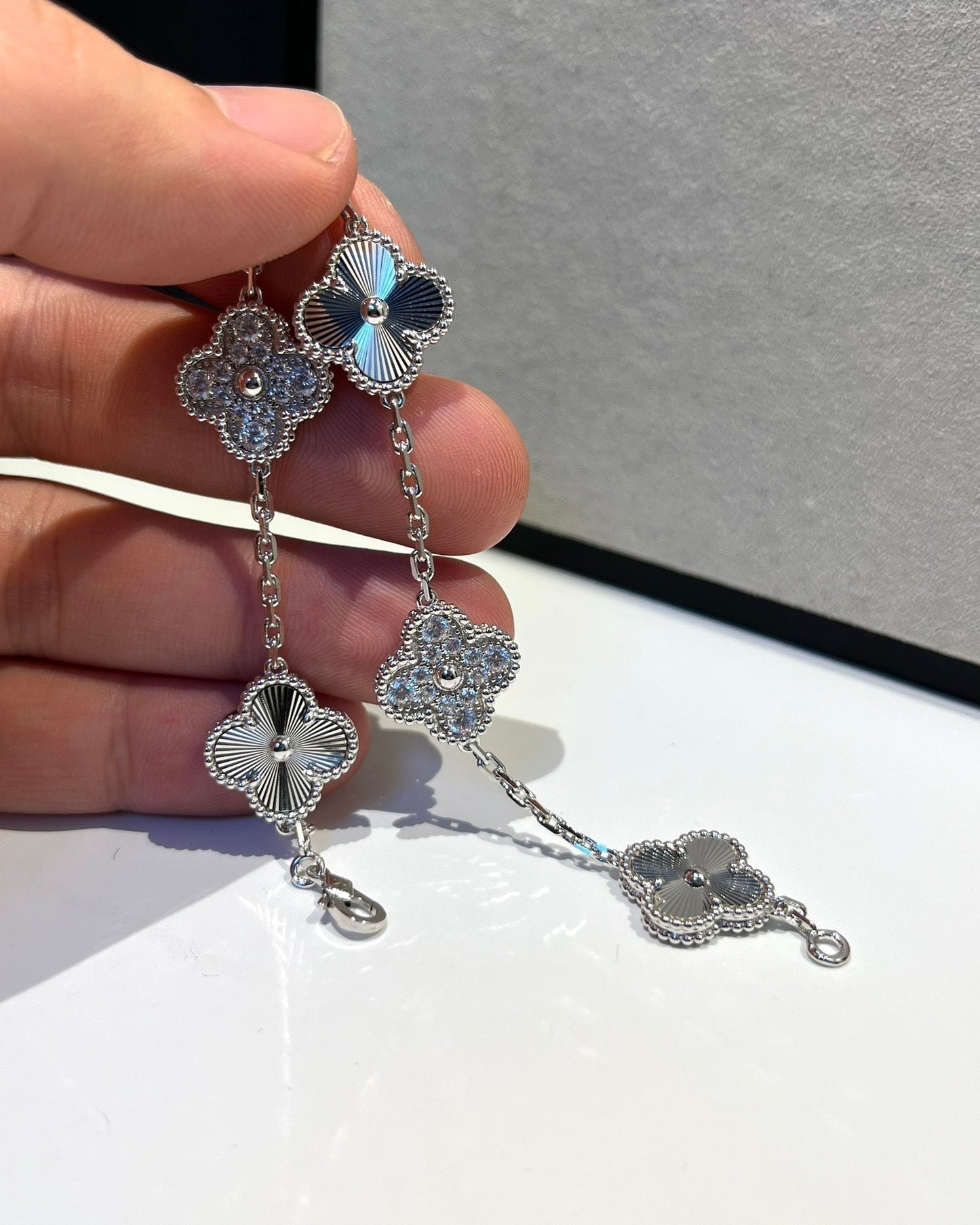 [Luna Brilliance]CLOVER 5 MOTIF SILVER DIAMOND BRACELET