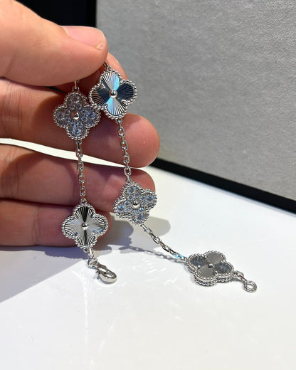 [Luna Brilliance]CLOVER 5 MOTIF SILVER DIAMOND BRACELET