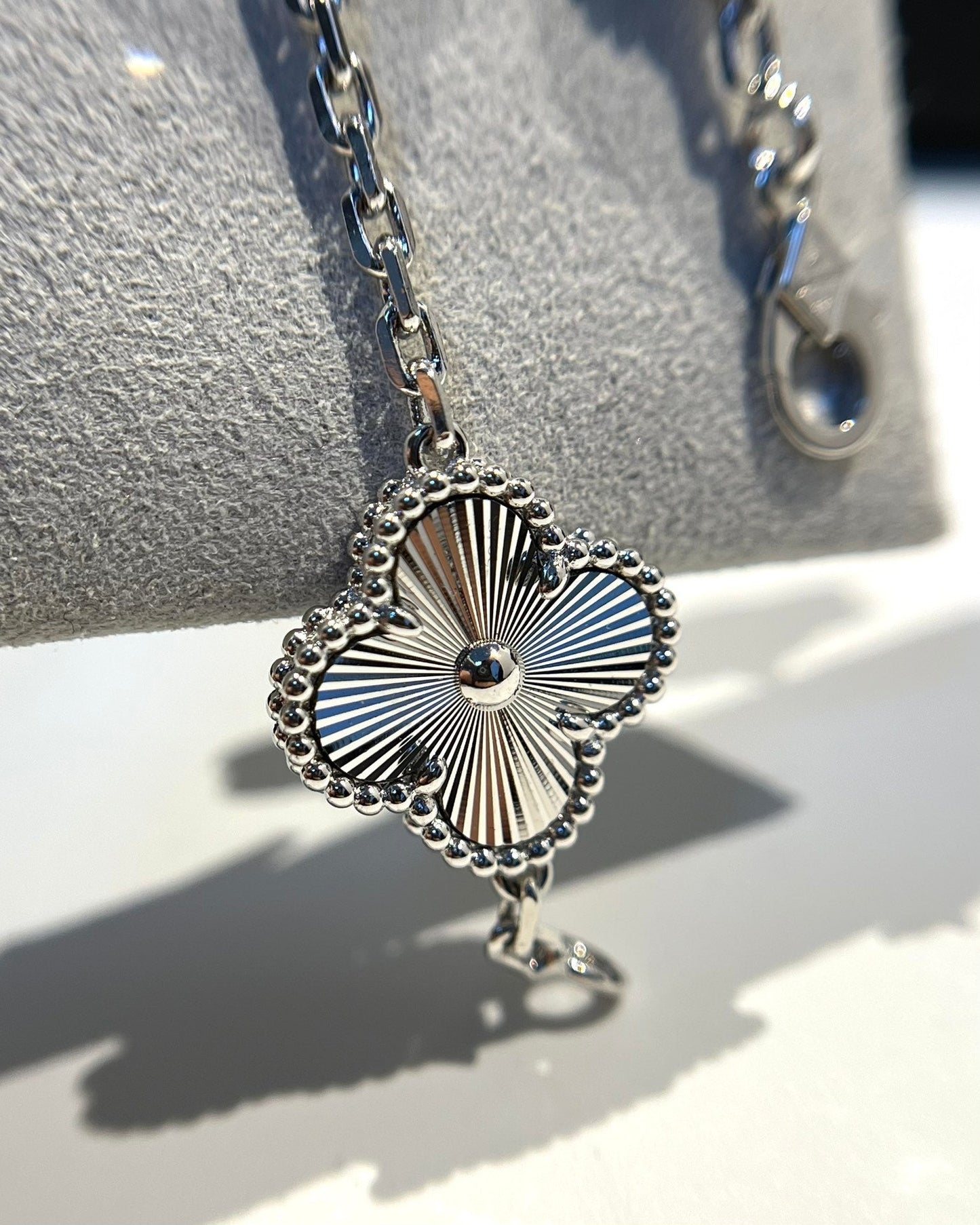 [Luna Brilliance]CLOVER 5 MOTIF SILVER DIAMOND BRACELET