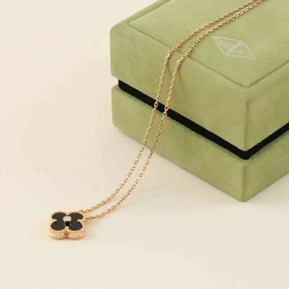 [Luna Brilliance]CLOVER 15MM DIAMOND ONYX NECKLACE