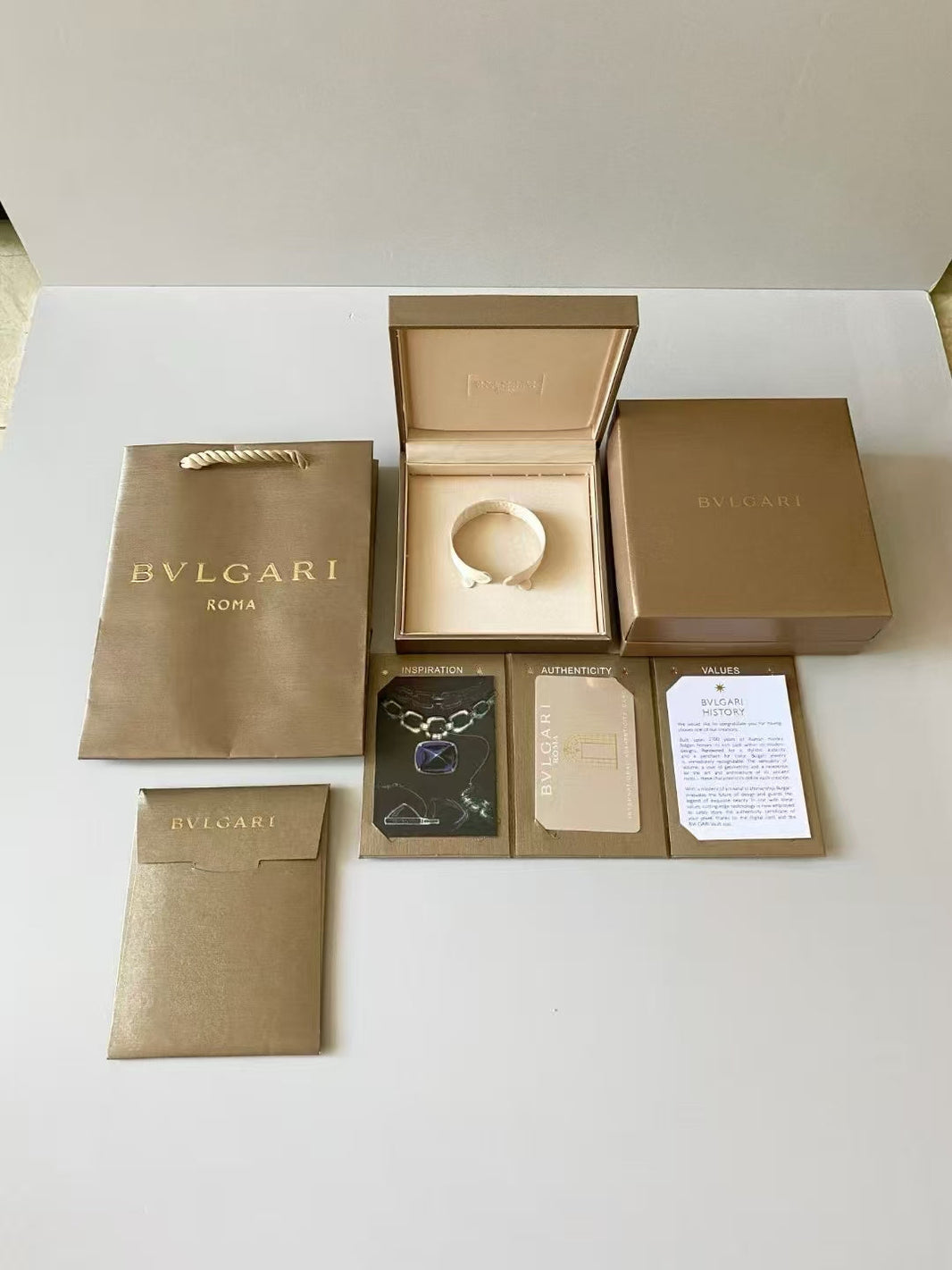 [Amore Jewelry ]BV BRACELET NECKLACE RING BOX GIFT BAG